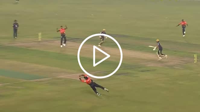 [Watch] Roston Chase Takes A Flying Catch To Dismiss Irfan Sukkur In BPL 2024